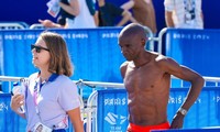 Huyền thoại marathon Kipchoge nói gì sau khi bỏ cuộc ở Olympic Paris 2024?