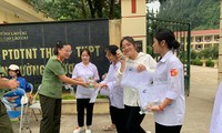 Đoàn thanh niên công an Lào Cai ra quân tiếp sức mùa thi