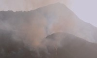Cháy rừng ở Mù Cang Chải, huy động hàng trăm người khẩn trương khống chế