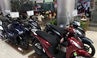 Thị trường xe máy Việt trượt dài bất chấp nỗ lực giảm giá