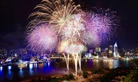 Người TPHCM ngắm pháo hoa, xem Countdown đón năm mới ở đâu?