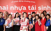 Gần 1.000 sinh viên TP. HCM hưởng ứng chương trình &apos;Chai nhựa tái sinh, hành trình tiếp nối&apos;