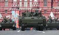 Xe thiết giáp tham gia duyệt binh trên Quảng trường Đỏ của Nga. (Ảnh: TASS)