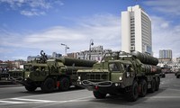 Hệ thống tên lửa phòng thủ S-400 của Nga