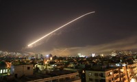 Syria tuyên bố đánh chặn thành công tên lửa, bom dẫn đường sau khi Israel tấn công