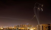 Hệ thống phòng không Vòm Sắt của Israel đánh chặn tên lửa từ dải Gaza, Palestine tại thành phố Ashkelon