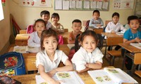 Học sinh Trường Tiểu học Mường Ải (huyện Kỳ Sơn, Nghệ An)