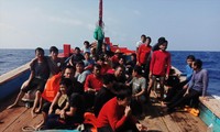 32 Chinese fishermen in distress at Truong Sa were rescued by Captain Bui Van Phat on July 11, 2019.  Photo: BVP