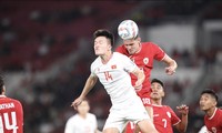 Đội tuyển Việt Nam tiếp tục chơi thiếu nét khi tái đấu Indonesia. Ảnh: Văn Văn