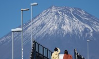 Cầu “Giấc mơ Phú Sĩ” là một ví dụ của hiện tượng du lịch quá mức