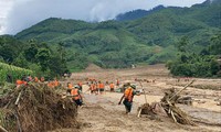 Sạt lở đất ở Làng Nủ khiến hàng chục người chết và mất tích