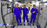 Nhóm 3 phi hành gia Trung Quốc vừa lên đến trạm vũ trụ Thiên Cung. Ảnh: Xinhua 