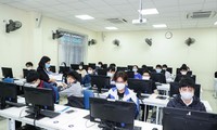 Thí sinh tham gia kỳ thi đánh giá năng lực đợt 2 do ĐH Quốc gia Hà Nội vừa tổ chức tại Hưng Yên 