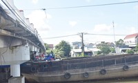 Đồng bằng sông Cửu Long: &apos;Nghẽn&apos; vận tải thủy