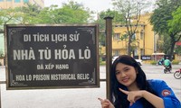 Nữ sinh Ngoại thương làm đại sứ địa chỉ đỏ Hà Nội