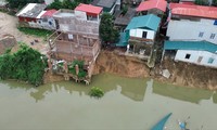 Sạt lở đê sông Cầu ở Bắc Ninh: Những căn nhà bị &apos;nuốt&apos; chửng