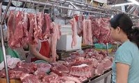 Xem xét đưa thịt lợn vào diện bình ổn giá