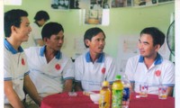 Lê Minh Thoa (bìa phải) cùng các đồng đội tại TPHCM