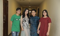 Gia đình nhỏ của Trọng Tấn với 2 con đều đang theo học tại Học viện Âm nhạc Quốc gia