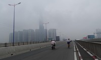 TPHCM chìm trong sương mù, nhiều tòa nhà cao tầng ‘mất hút’