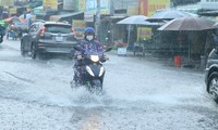 TPHCM và Nam Bộ: Mưa dông gia tăng, đề phòng mưa đá, ngập úng