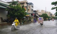 Cảnh báo dông lốc, mưa lớn cục bộ khu vực TPHCM và Nam bộ 