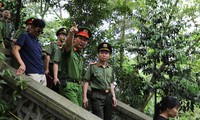 Giám đốc Công an tỉnh Phú Thọ kiểm tra công tác an ninh tại Lễ hội Đền Hùng