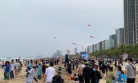Sôi động cuộc thi đắp tượng cát nghệ thuật tại bờ biển Đà Nẵng