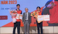 ĐH Duy Tân vinh danh hai sinh viên giành huy chương vàng tại SEA Games 32