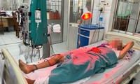 Chủ tịch Cà Mau yêu cầu làm rõ vụ ngộ độc rượu khiến một người tử vong, 7 người nhập viện