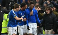 VAR 2 lần cứu thua, Arsenal vẫn ôm hận phút chót trước Everton