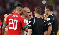Pepe chỉ trích FIFA: &apos;Có 5 trọng tài Argentina ở đây, tốt nhất họ trao cúp cho Argentina luôn đi&apos;