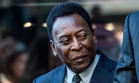 ‘Vua bóng đá’ Pele qua đời ở tuổi 82