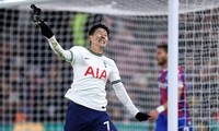 Son Heung-min ném mặt nạ ăn mừng trong chiến thắng 4 sao của Tottenham