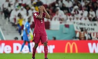 Ngôi sao Qatar bị treo giò vô thời hạn vì cãi nhau với người hâm mộ