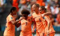  VAR không công nhận bàn thắng thứ 2 của Hà Lan vào lưới Nam Phi do lỗi việt vị.
