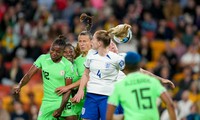 Tuyển nữ Anh vượt khó hạ nữ Nigeria 4-2 để vào tứ kết