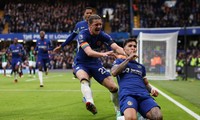 Chelsea thắng nghẹt thở Brighton với 10 người