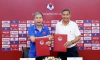 HLV Mai Đức Chung bất ngờ trở lại tuyển nữ Việt Nam theo hợp đồng dài hạn