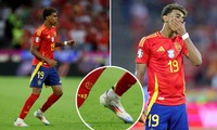 Tại sao giày Lamine Yamal in 2 lá cờ không phải Tây Ban Nha?