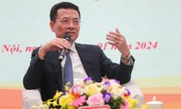 Bộ trưởng Nguyễn Mạnh Hùng nêu lý do lượng sách đọc trên đầu người tại Việt Nam thấp