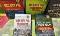 Ra mắt bộ 30 cuốn sách kỷ niệm 70 năm chiến thắng Điện Biên Phủ