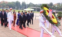 Chủ tịch Quốc hội Campuchia vào Lăng viếng Chủ tịch Hồ Chí Minh