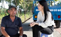 Thí sinh Hoa hậu Việt Nam hỗ trợ hiệp sĩ làng đại học