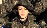Hình ảnh mới của Jin (BTS) trong quân ngũ
