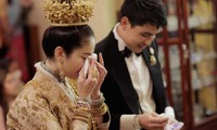 Hoa hậu chuyển giới đẹp nhất Thái Lan khóc trong ngày cưới