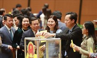 Hình ảnh các đại biểu Quốc hội bỏ phiếu bầu Chủ tịch nước
