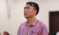 Ông Trần Hùng bị đề nghị 9 - 10 năm tù với cáo buộc nhận hối lộ 300 triệu đồng