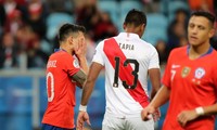 Cầu thủ Chile thất vọng sau trận thua Peru