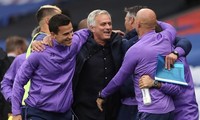HLV Mourinho đã đoạt vé dự Europa League ở vòng hạ màn
